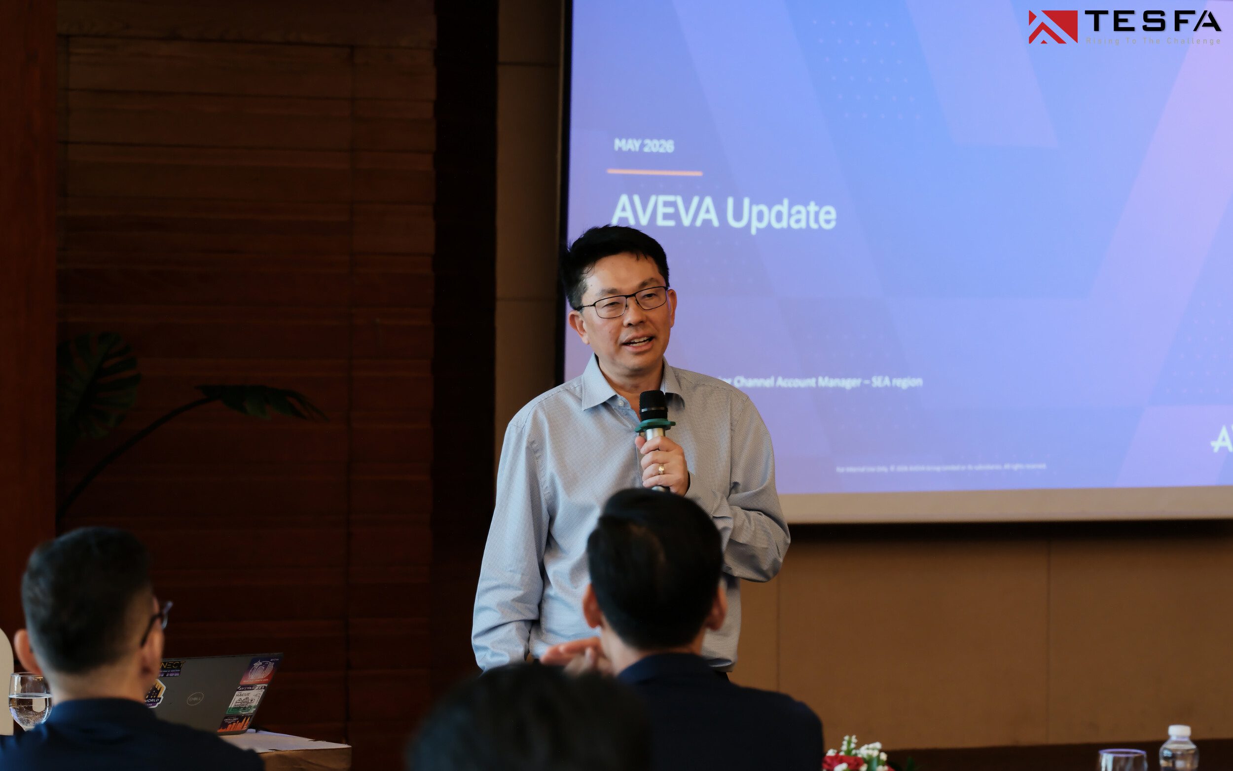 ong-mr-ekasit-aveva-senior-channel-manager-phat-bieu-tai-hoi-thao