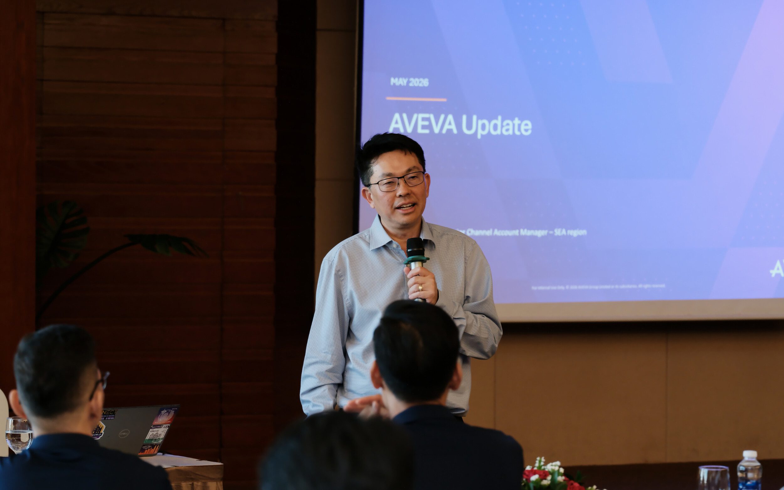 ong-mr-ekasit-aveva-senior-channel-manager-phat-bieu-tai-hoi-thao