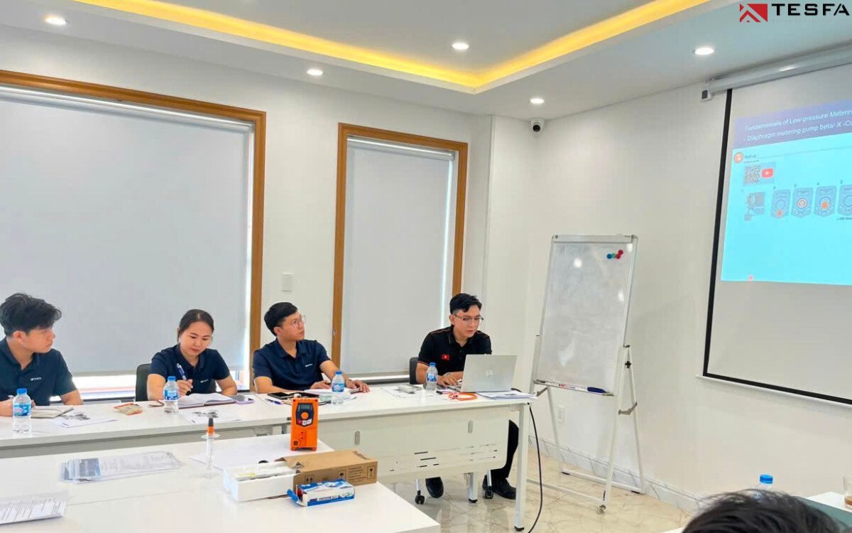 TESFA nâng cao năng lực chuyên môn cùng chương trình Technical & Service Training với chủ đề Metering & Control Technology do ProMinent Việt Nam tổ chức 2 ky-thuat-tesfa-trong-buoi-traning-ly-thuyet-tu-hang-prominent-viet-nam